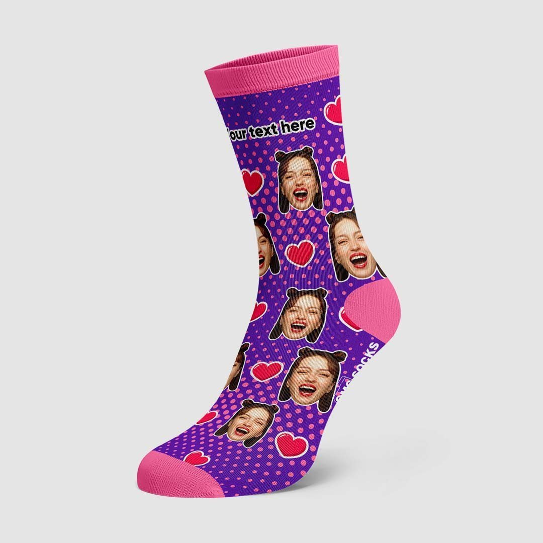 Cadeau Personnalisé Avec Visage Et Nom À Pois Et Cœur Sur Les Chaussettes - mademinefr