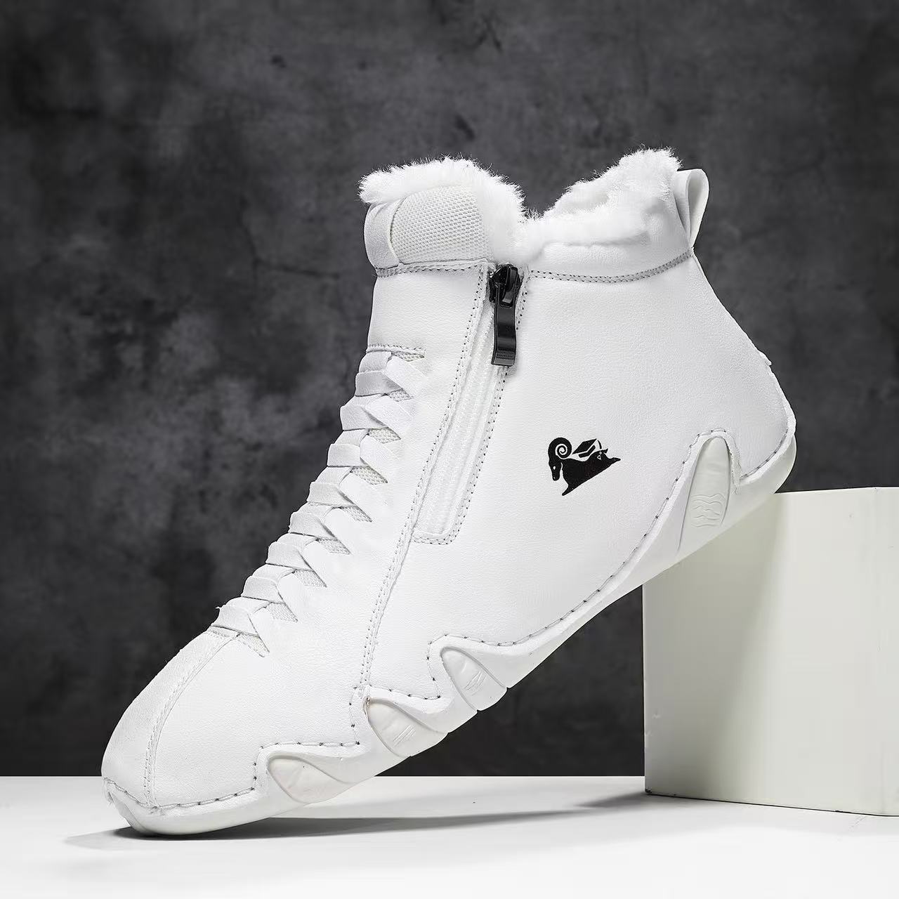 Beige orthopedic sneakers