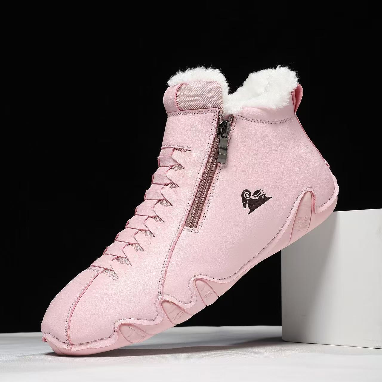 Beige orthopedic sneakers