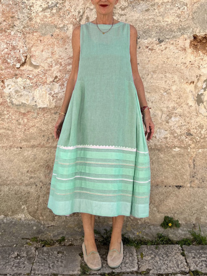 Ladies cotton and linen fresh sleeveless printed dress