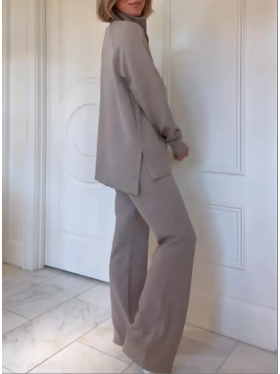 𝐄𝐦𝐛𝐞𝐫 𝐂𝐨𝐮𝐫𝐭 Women's Cozy Cotton Travel Sweatshirt & Pants Two-Piece Set