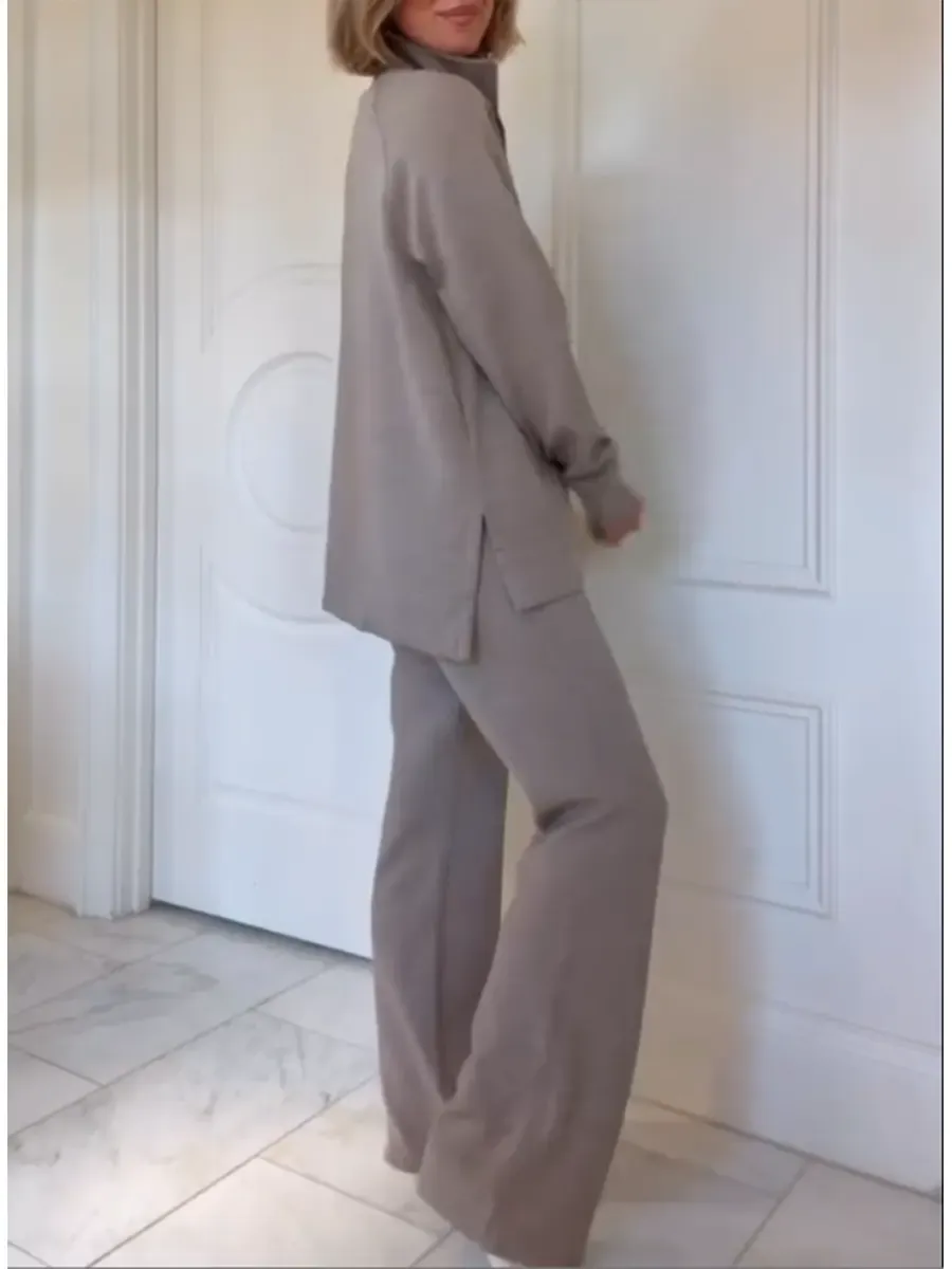 𝐄𝐦𝐛𝐞𝐫 𝐂𝐨𝐮𝐫𝐭 Women's Cozy Cotton Travel Sweatshirt & Pants Two-Piece Set