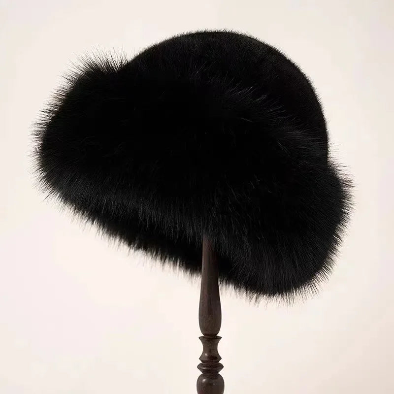 Warm Faux Fur Beanie: Casual Wear for Outdoor & Daily Commute