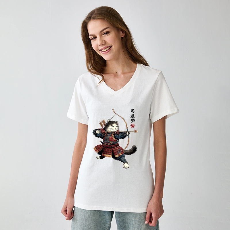 Tokyo-Tiger Kyudo Samurai Cat V-Neck Classic T-Shirt