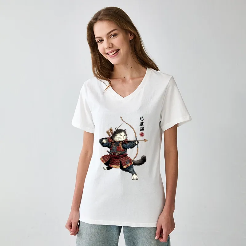 Tokyo-Tiger Kyudo Samurai Cat V-Neck Classic T-Shirt