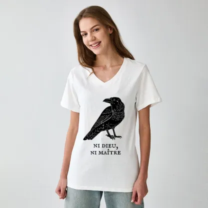 Tokyo-Tiger Crow Have A Strong Sense Of Self V-Neck Classic T-Shirt