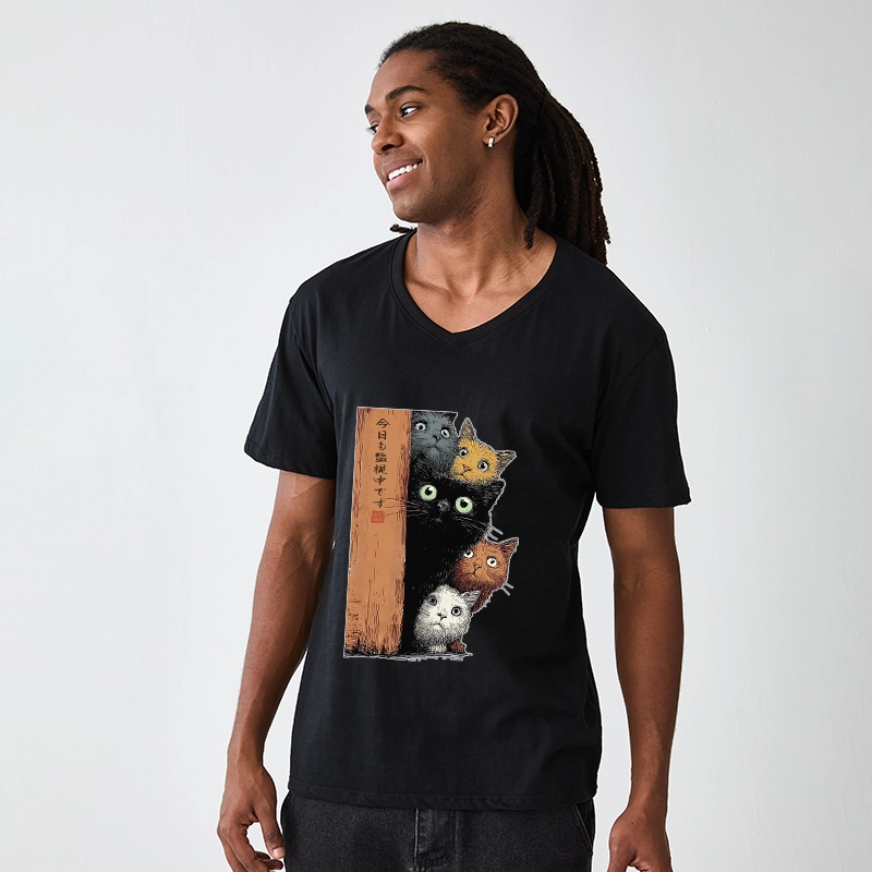 Tokyo-Tiger Five Cats Are Watching You V-Neck Classic T-Shirt