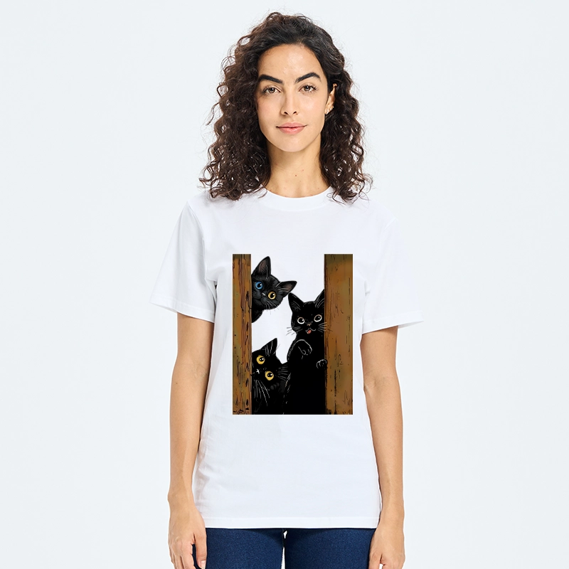 Tokyo-Tiger Funny Cats Spying On You Classic T-Shirt