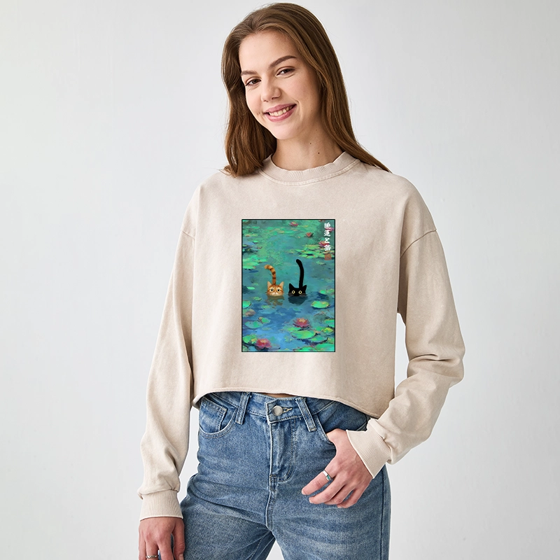 Tokyo-Tiger Funny Cats Swimming In Lilies Washed Crop Sweatshirt