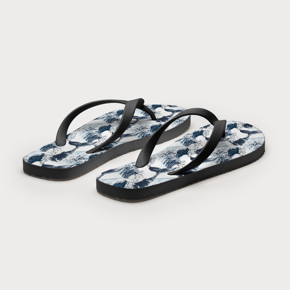 Tokyo-Tiger Whale Tail Wave Art Flip Flops