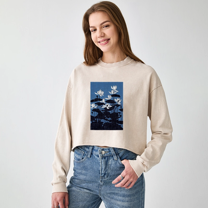 Tokyo-Tiger Blue Lotus Japanese Art Washed Crop Sweatshirt