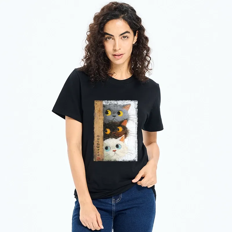 Tokyo-Tiger Three Cute Cats Watch You Classic T-Shirt