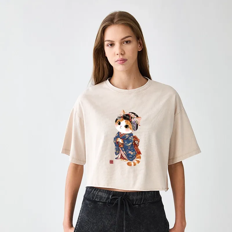 Tokyo-Tiger Cat Dressed As A Geisha Funny Women's Washed Crop T-Shirt