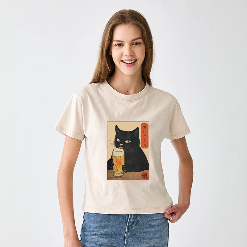 Tokyo-Tiger Cat Holding A Glass Of Beer Women's Washed T-shirt