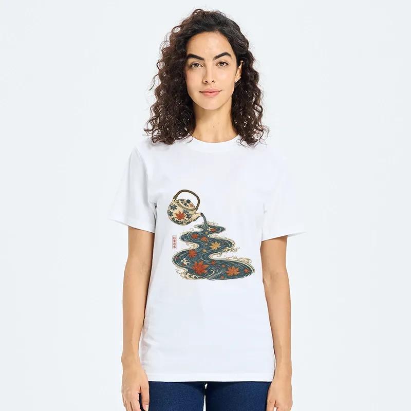 Tokyo-Tiger Maple Tea Pot Flowing River Ukiyo Art Classic T-Shirt