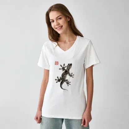 Tokyo-Tiger Minimal Asian Ink Brush Gecko Vibe V-Neck Classic T-Shirt