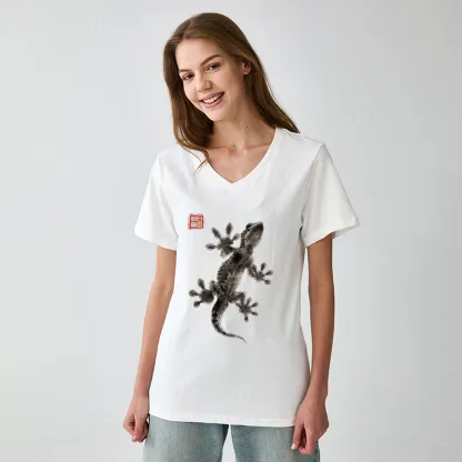 Tokyo-Tiger Minimal Asian Ink Brush Gecko Vibe V-Neck Classic T-Shirt