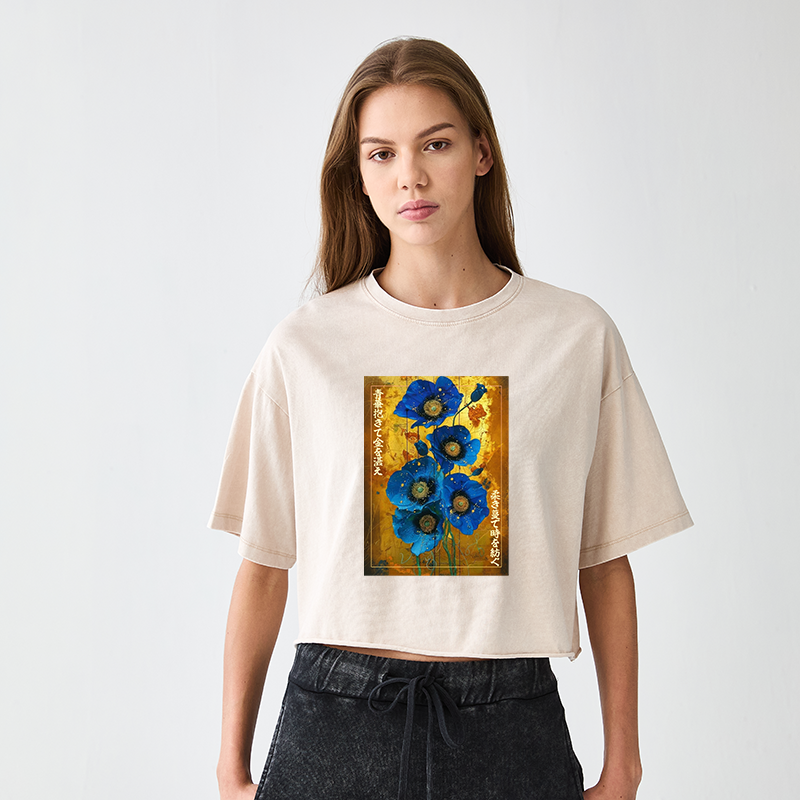 Tokyo-Tiger Shiny Blue Flower Warm Golden Background Women's Washed Crop T-Shirt