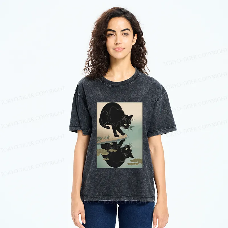 Tokyo-Tiger Cat Drinking River Water Washed T-Shirt