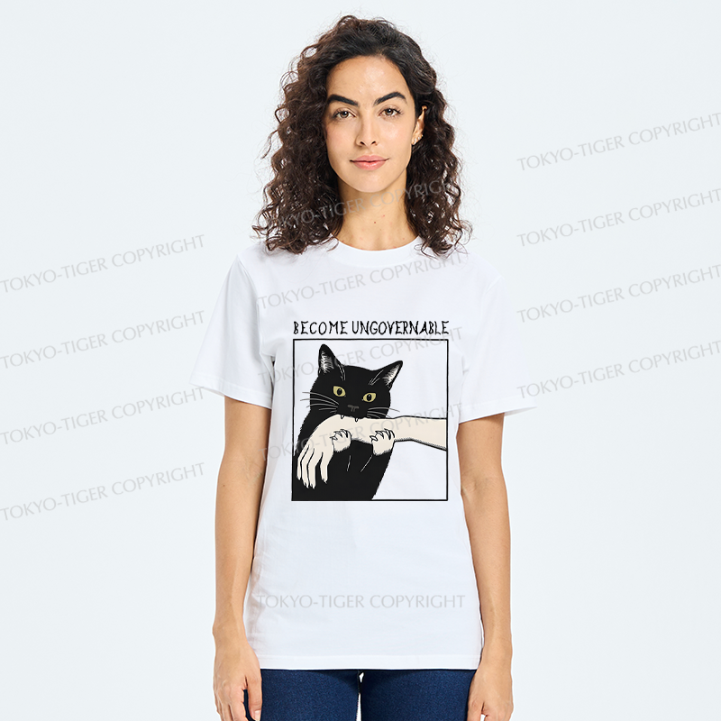 Tokyo-Tiger Black Cat Biting Classic T-Shirt