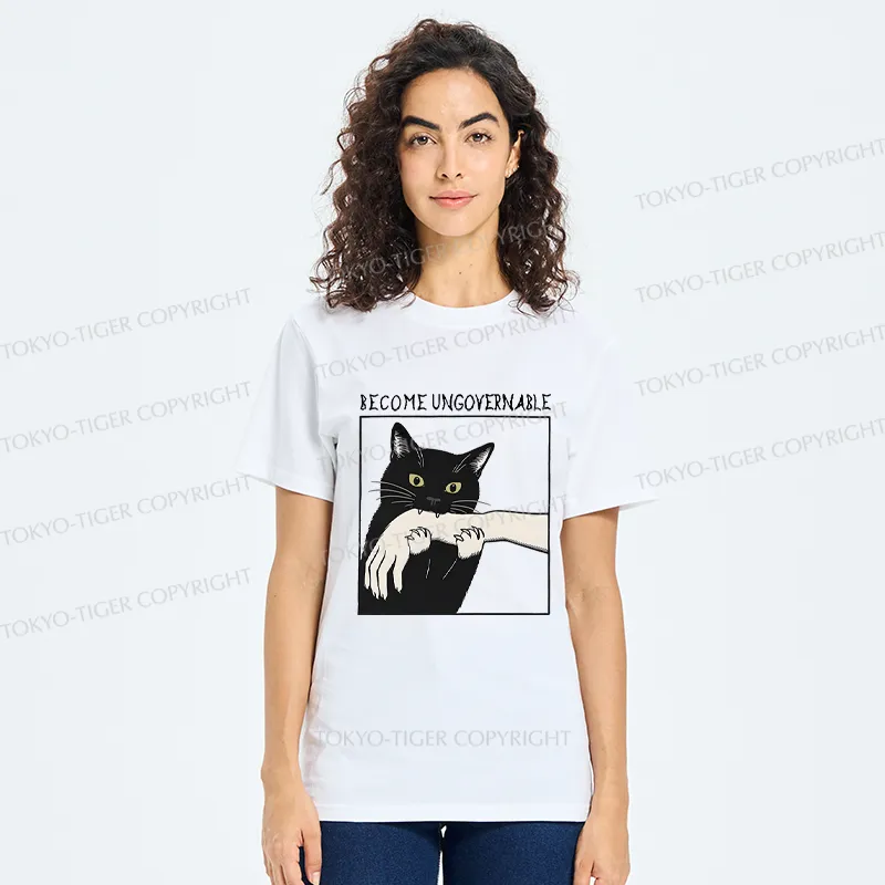 Tokyo-Tiger Black Cat Biting Classic T-Shirt