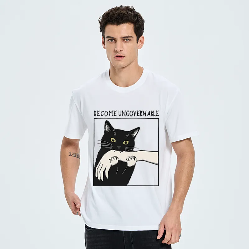 Tokyo-Tiger Black Cat Biting Classic T-Shirt