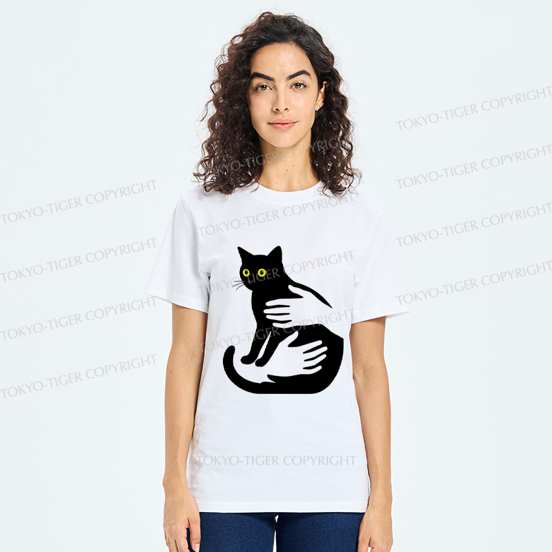 Tokyo-Tiger Hug A Black Cat Classic T-Shirt