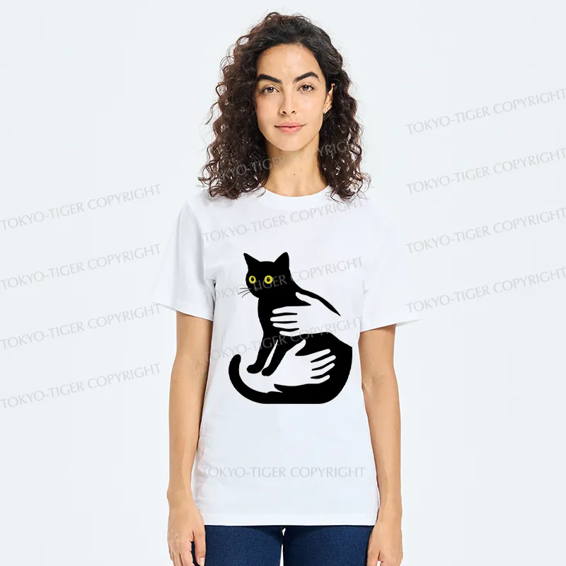 Tokyo-Tiger Hug A Black Cat Classic T-Shirt