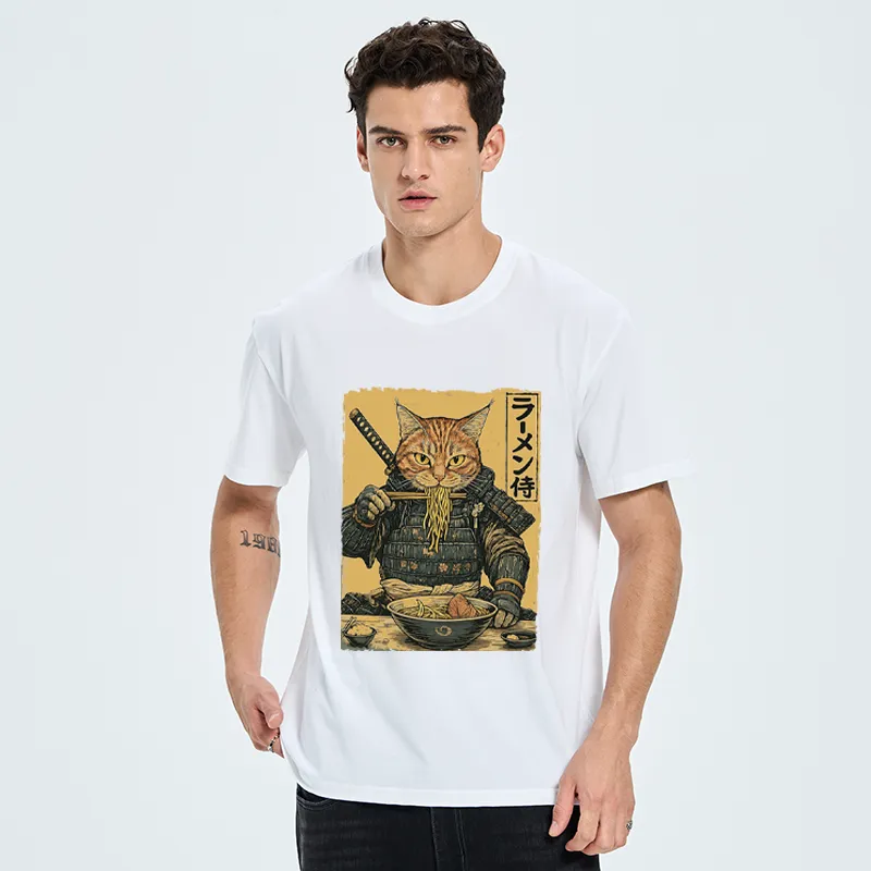 Tokyo-Tiger Cat General Eating Ramen Classic T-Shirt