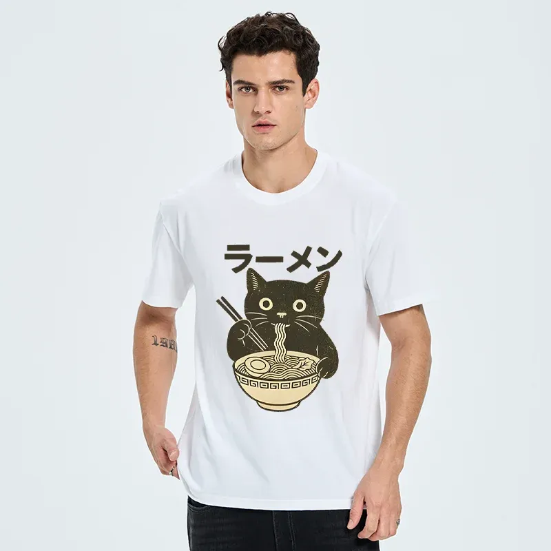 Tokyo-Tiger Simple Black Cat Eating Ramen Classic T-Shirt