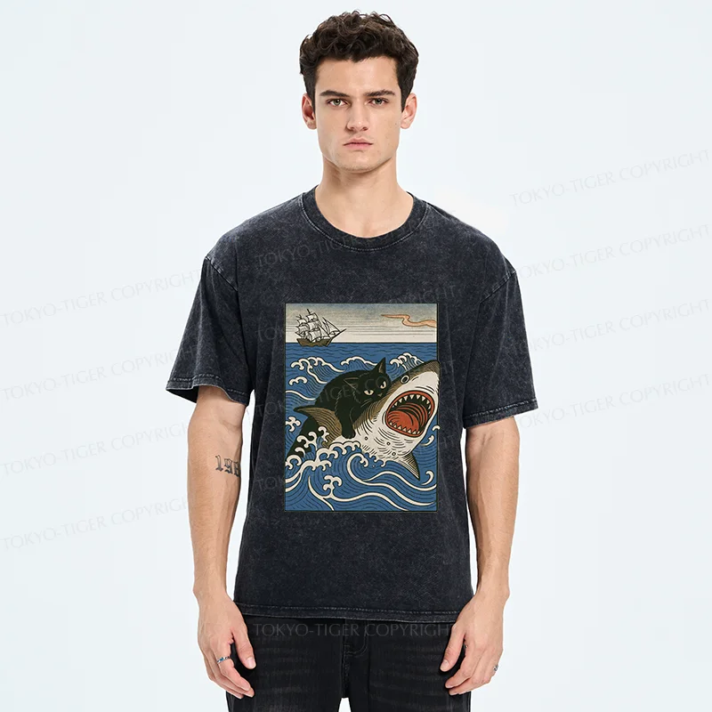 Tokyo-Tiger Cat Hunting Shark Washed T-Shirt