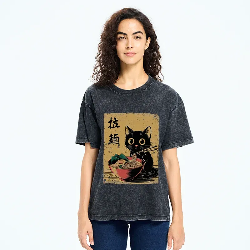 Tokyo-Tiger Retro Black Cat Eating Ramen Washed T-Shirt