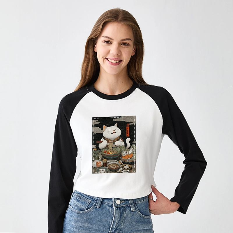 Tokyo-Tiger The Ramen-Loving Cat Women's Crop Raglan T-Shirt