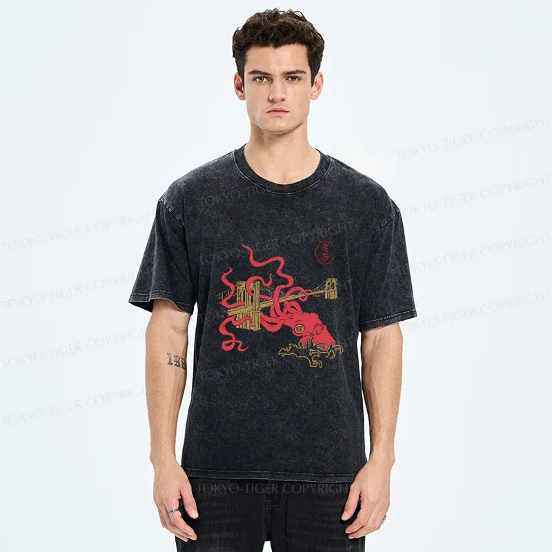 Tokyo-Tiger Giant Octopus Brooklyn Bridge Washed T-Shirt