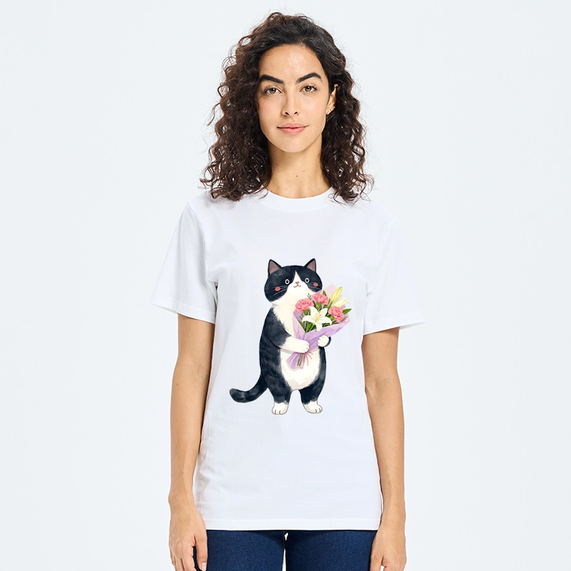 Tokyo-Tiger Sweet Cat Delivers Flowers Classic T-Shirt