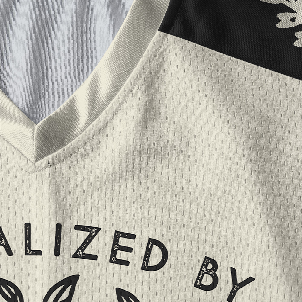 Tokyo-Tiger Pigeon That Was Moved Three Paneled Long Sleeve Jersey