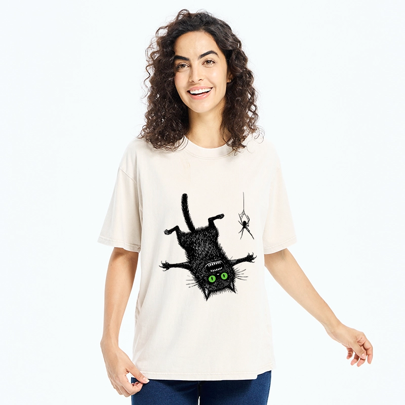 Tokyo-Tiger Scared Cat Vs Spider Prank Washed T-Shirt