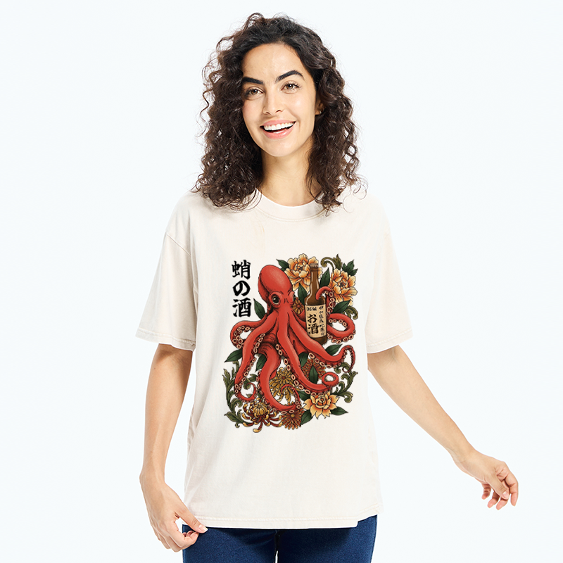 Tokyo-Tiger Octopus with Sake Bottle Washed T-Shirt