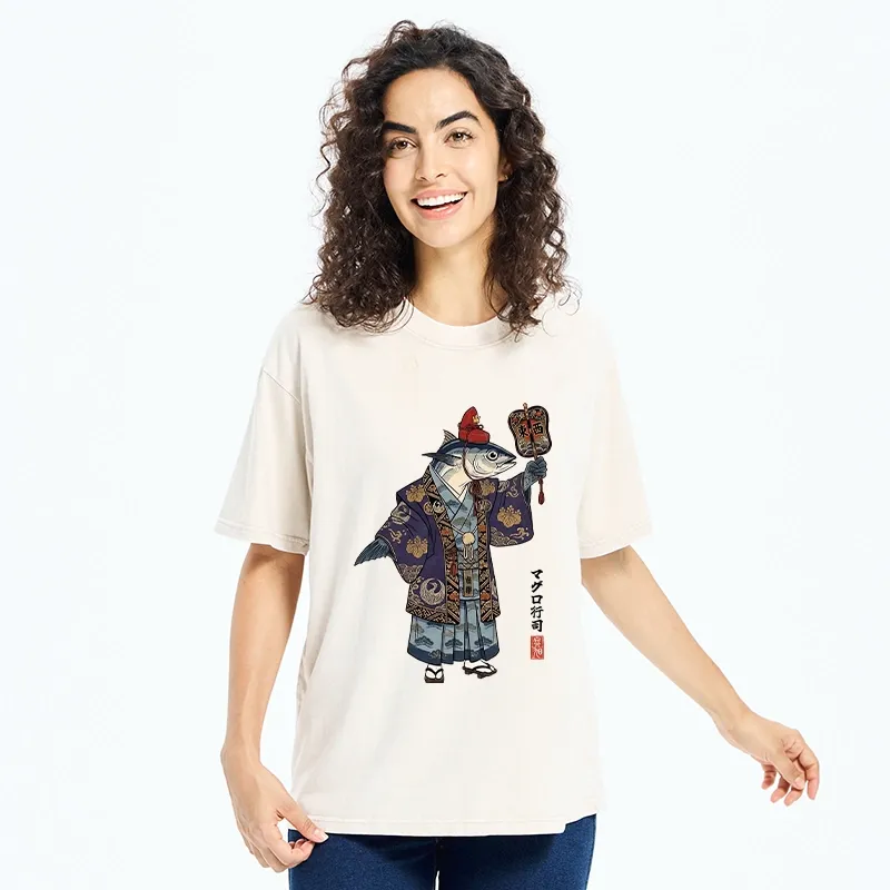 Tokyo-Tiger Fish Chef Holds Decorative Hand Fan Washed T-Shirt