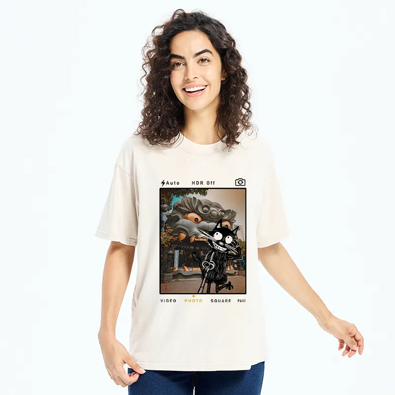 Tokyo-Tiger Cat Travel The Lion Hall Washed T-Shirt