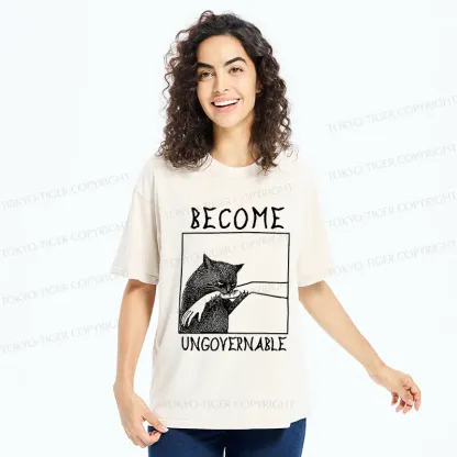 Tokyo-Tiger Cat Biting Arm Washed T-Shirt