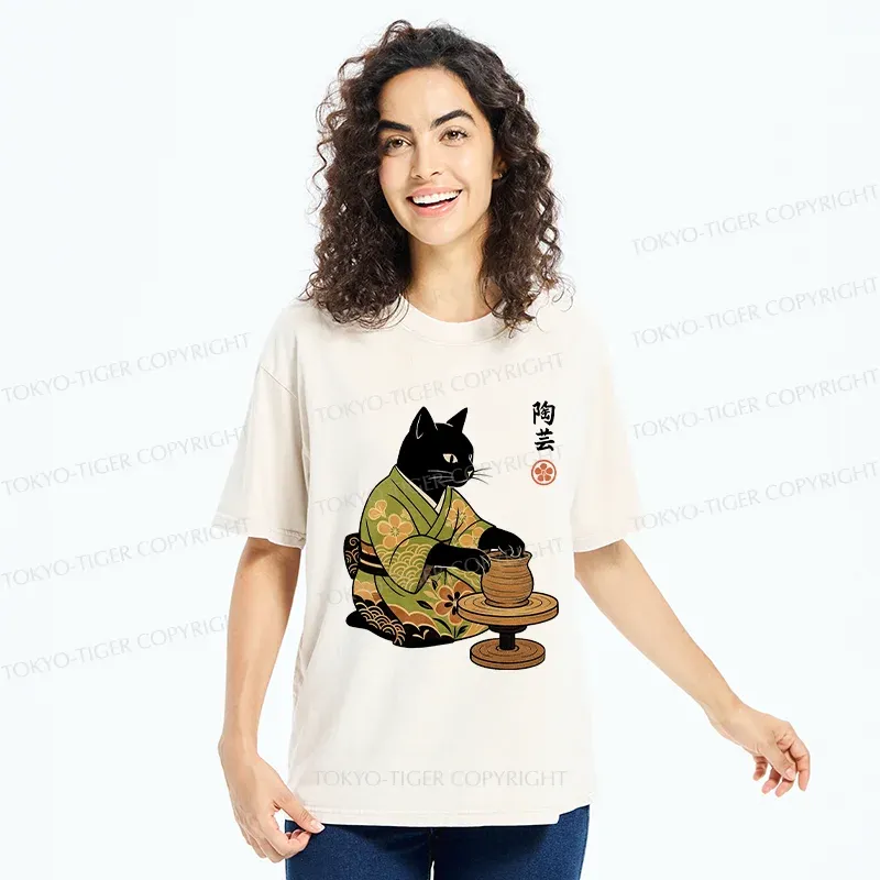 Tokyo-Tiger Cat Making Pottery Washed T-Shirt