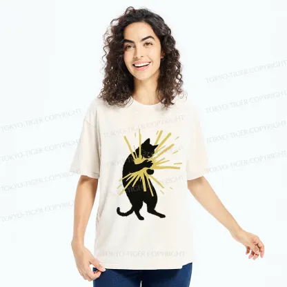 Tokyo-Tiger Cat Holding Light Washed T-Shirt