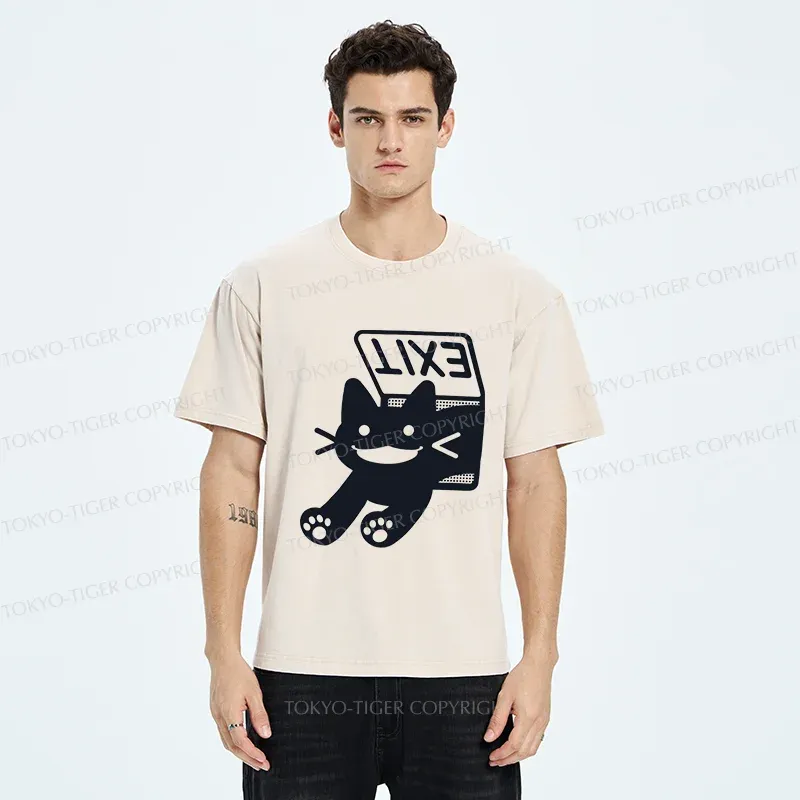 Tokyo-Tiger Cat Is Escaping Washed T-Shirt