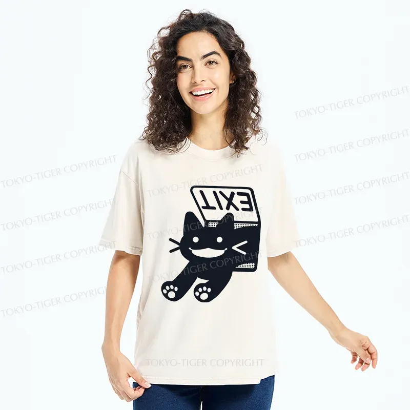 Tokyo-Tiger Cat Is Escaping Washed T-Shirt
