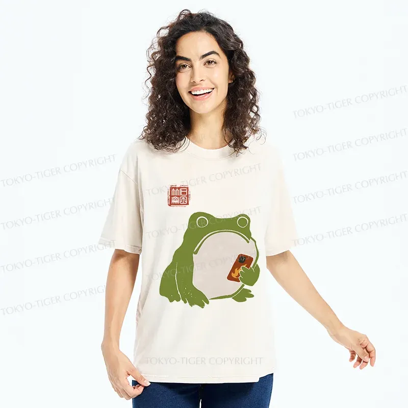Tokyo-Tiger Frog Playing With Mobile Phone Washed T-Shirt