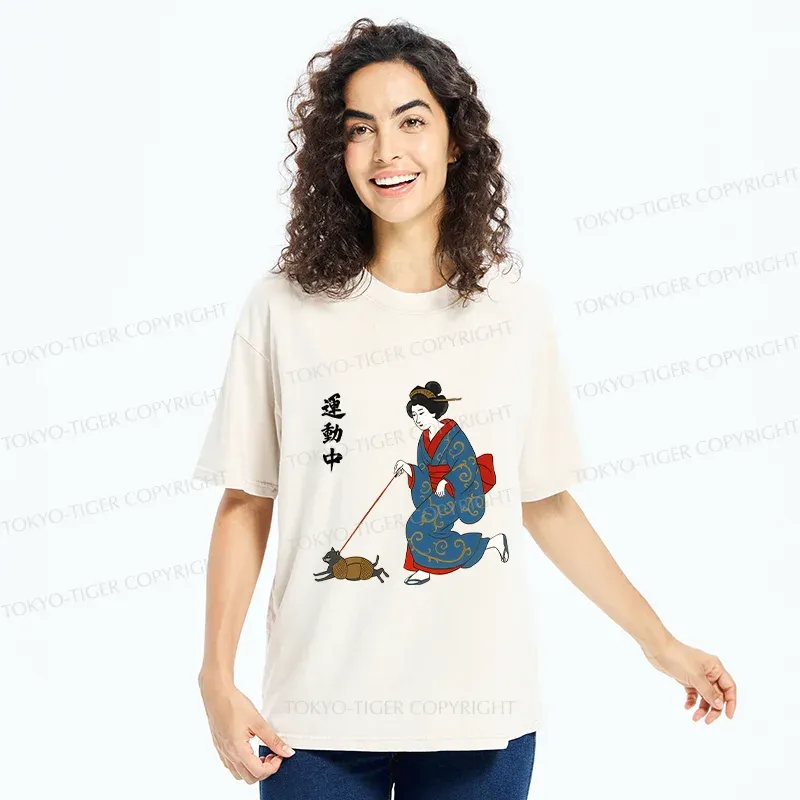 Tokyo-Tiger Geisha Walking Cat Washed T-Shirt