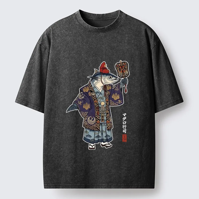 Tokyo-Tiger Fish Chef Holds Decorative Hand Fan Washed T-Shirt