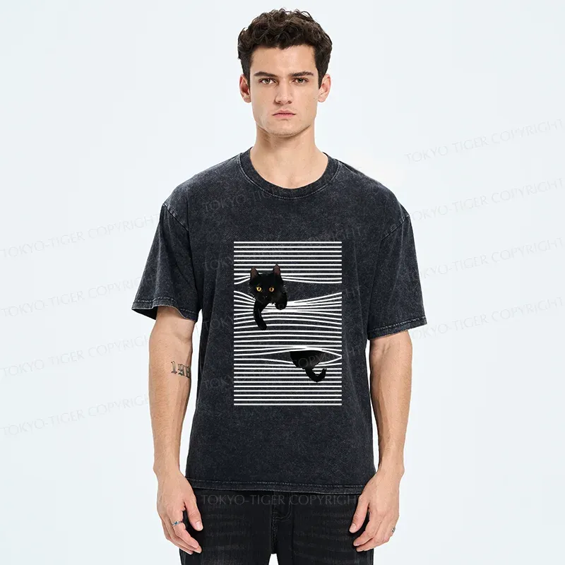 Tokyo-Tiger Cat Scratching Curtain Washed T-Shirt