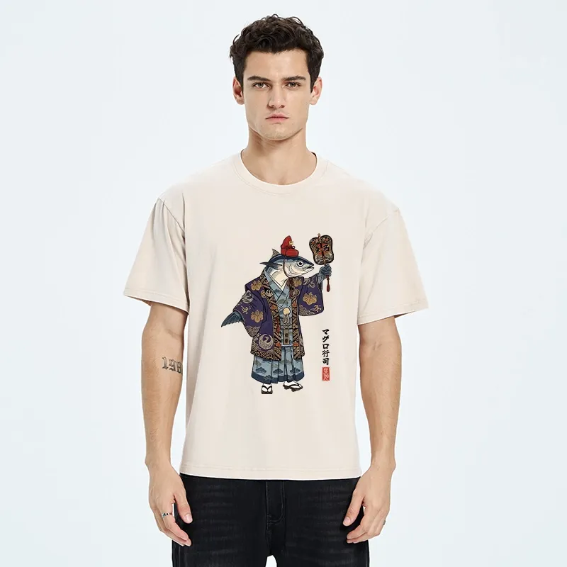 Tokyo-Tiger Fish Chef Holds Decorative Hand Fan Washed T-Shirt